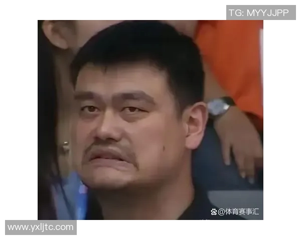 姚明与邓肯的防守对决解析：如何在内线对抗中占据优势