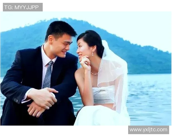 姚明与婴儿的温馨瞬间:巨人心中的柔情与关爱 姚明与婴儿的温馨瞬间:巨人心中的柔情与关爱