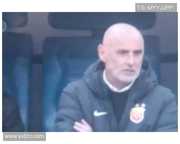 足球明星被抓视频曝光引发热议球迷纷纷讨论事件背后真相