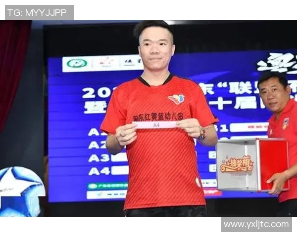 足球明星十年间的成长与蜕变探讨从青涩到成熟的传奇旅程 足球明星十年间的成长与蜕变探讨从青涩到成熟的传奇旅程